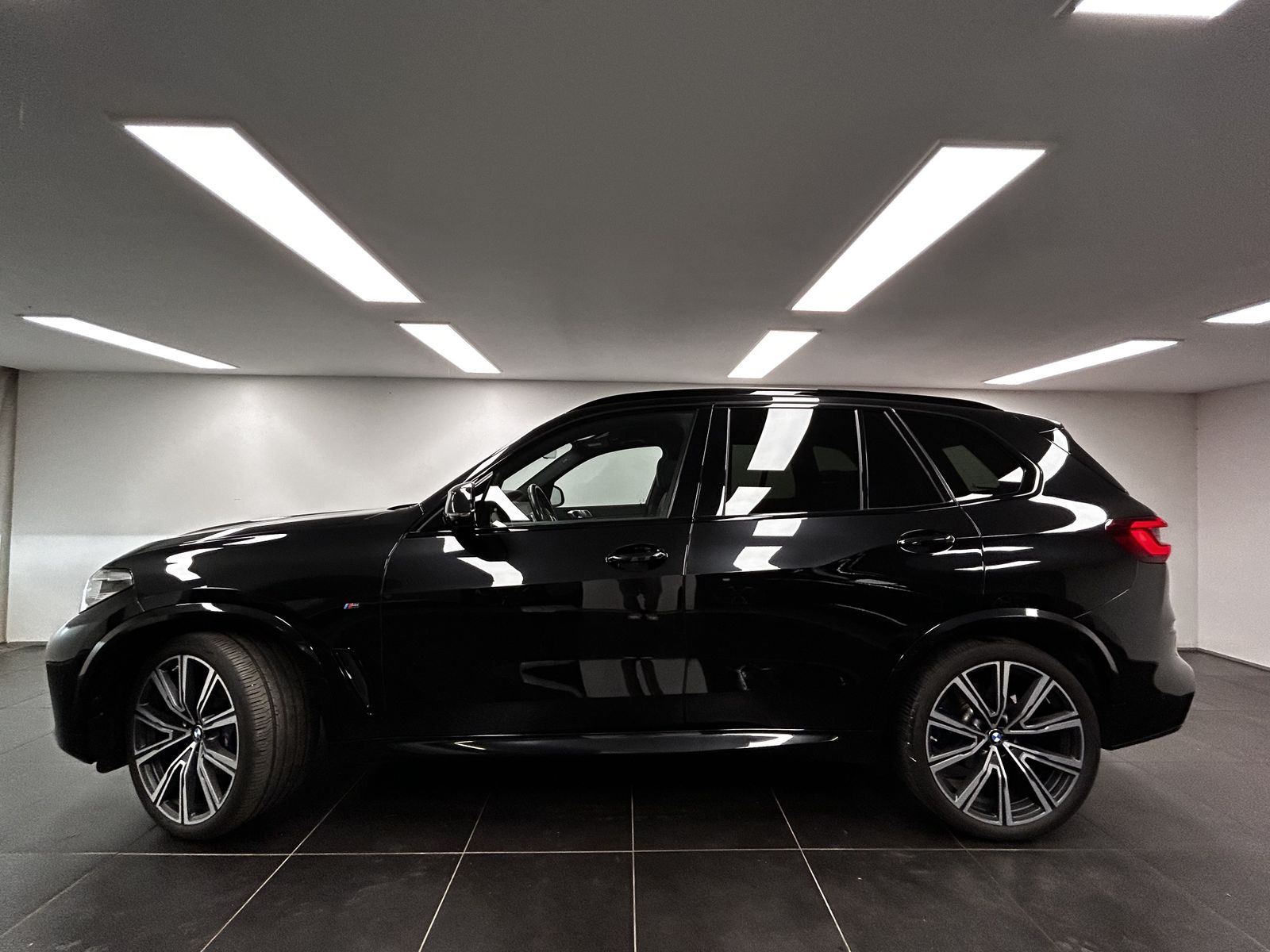 BMW X5 xDrive30d M Sportpaket Pano. AHK DAB LED Komf foto 2