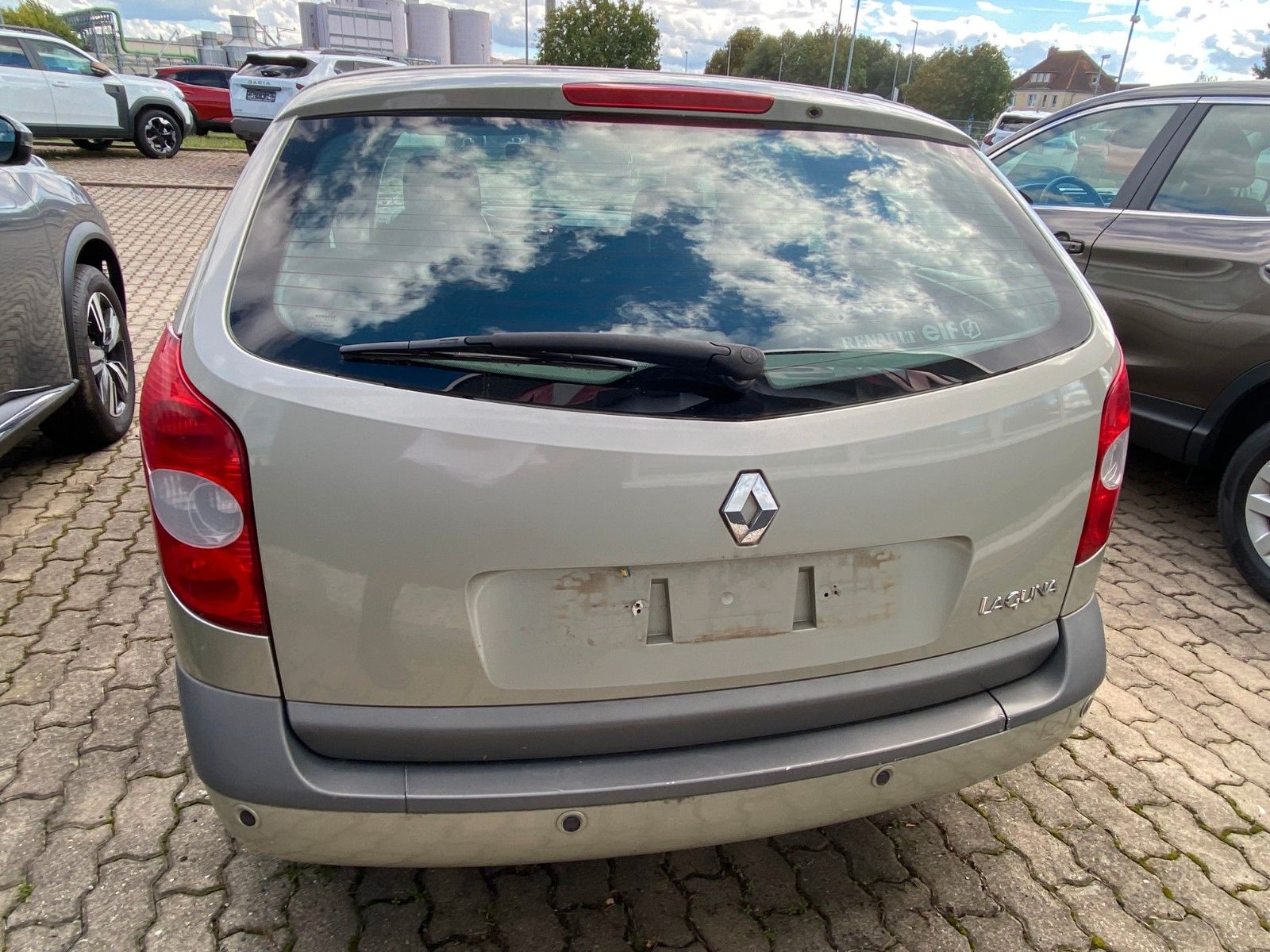 Fahrzeugabbildung Renault Laguna II 1.6+PDC+KLIMA+TÜV-NEU