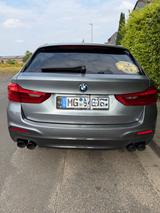 BMW 540i xDrive Touring A M-Paket Pano AHK Head-Up - BMW 540 in Düsseldorf