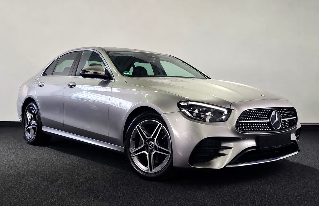 Image of Mercedes-Benz E 220