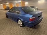 BMW M3 E36 3.2 L Limousine  - BMW aus 1998: E36