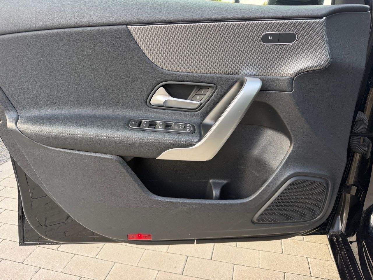 Fahrzeugabbildung Mercedes-Benz A 180 NIGHT+MULTIBEAM+KAMERA+SITZKOMFORT+