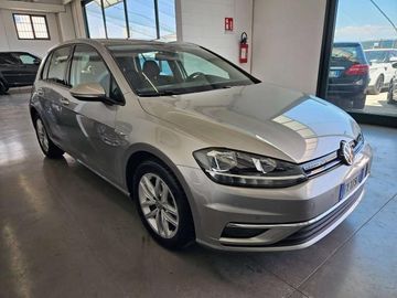 Volkswagen Golf - 1