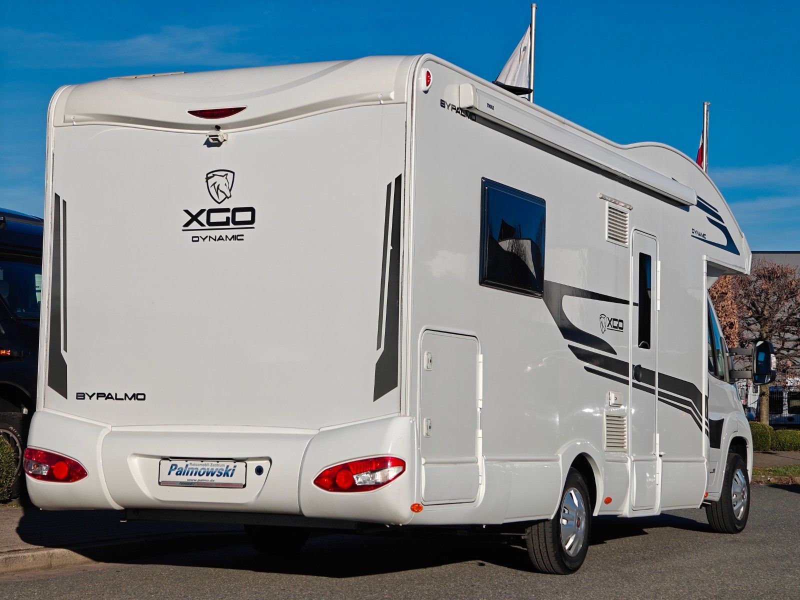 Fahrzeugabbildung XGO Dynamic 99 P + Hubbett, Solar, SAT, TV, Markise