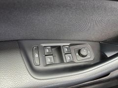 Fahrzeugabbildung Volkswagen Passat Variant 2.0 TDI DSG Business AHK ACC CAM