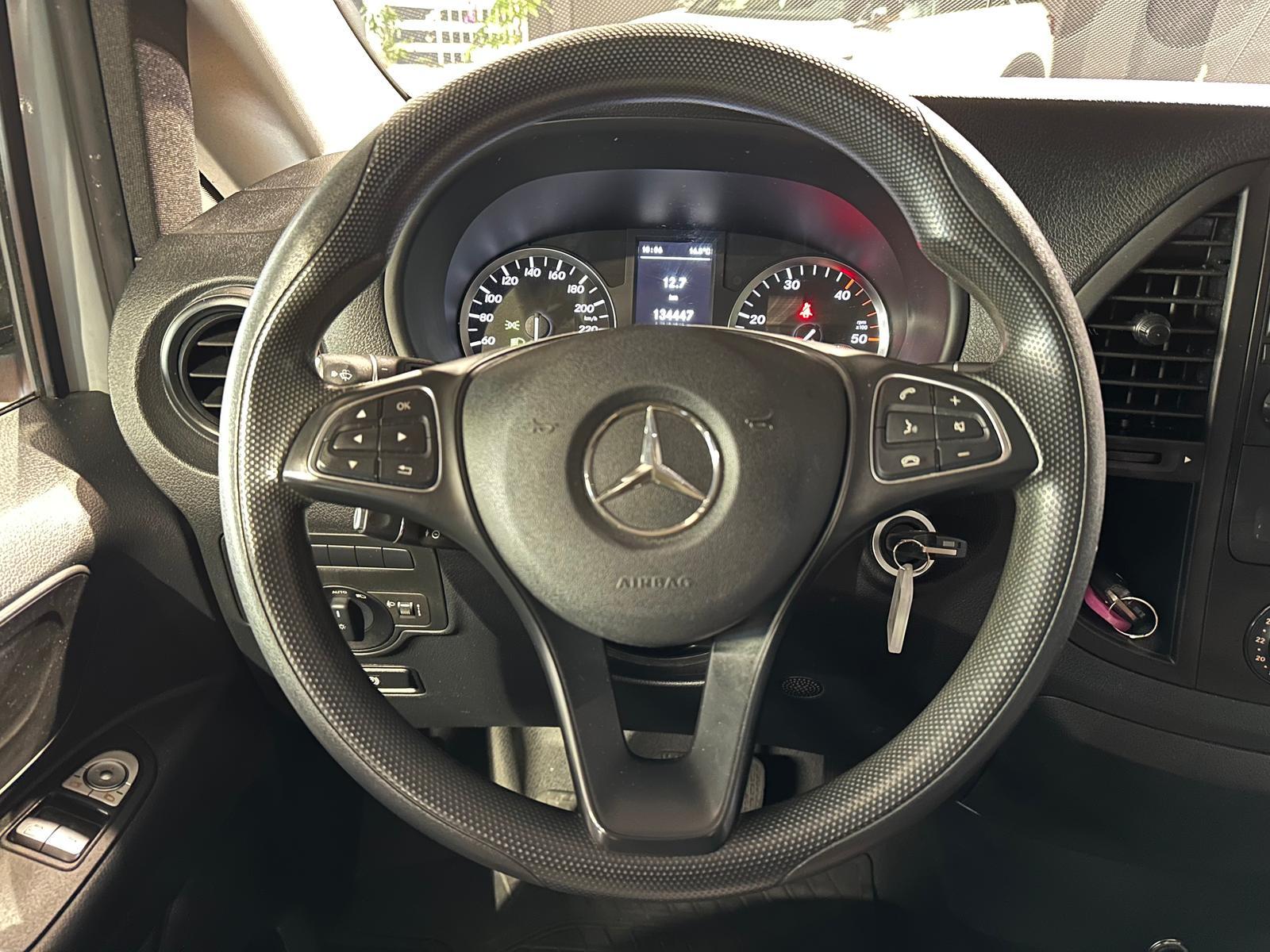 Mercedes-Benz VITO TOURER 114 4X4 LANG 2xSCH-TÜR 8SITZE STANDH