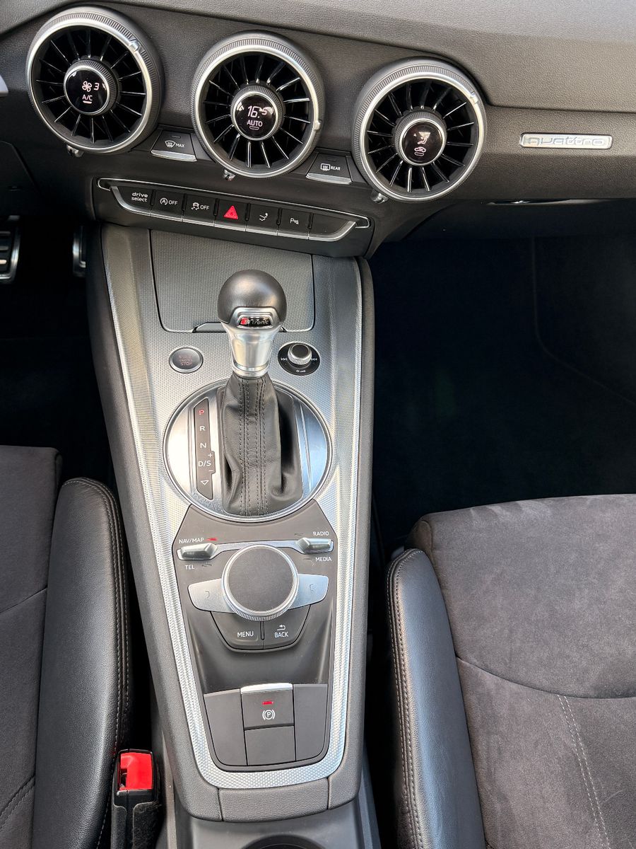 Fahrzeugabbildung Audi TT Coupe 2.0 TFSI Quattro /AUTOMATIK/NAVI/ALCANT