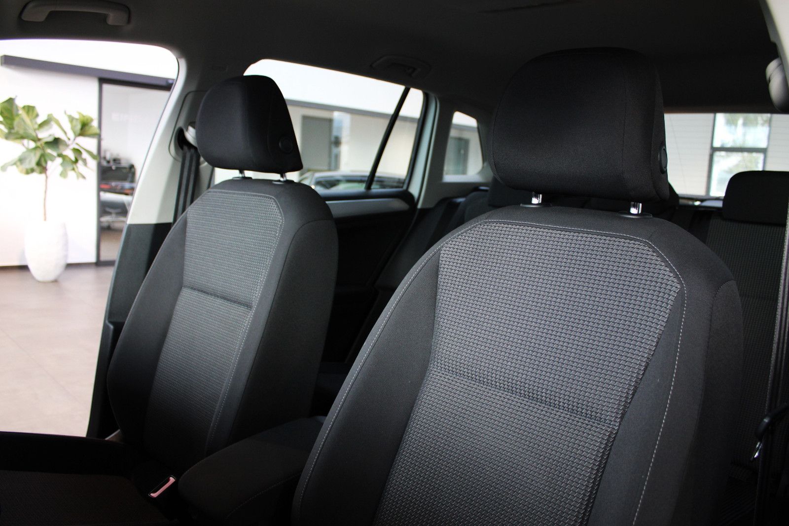 Volkswagen TIGUAN 1.5 TSI ACT + CARPLAY + 8-FACH + 1.HAND! foto 10
