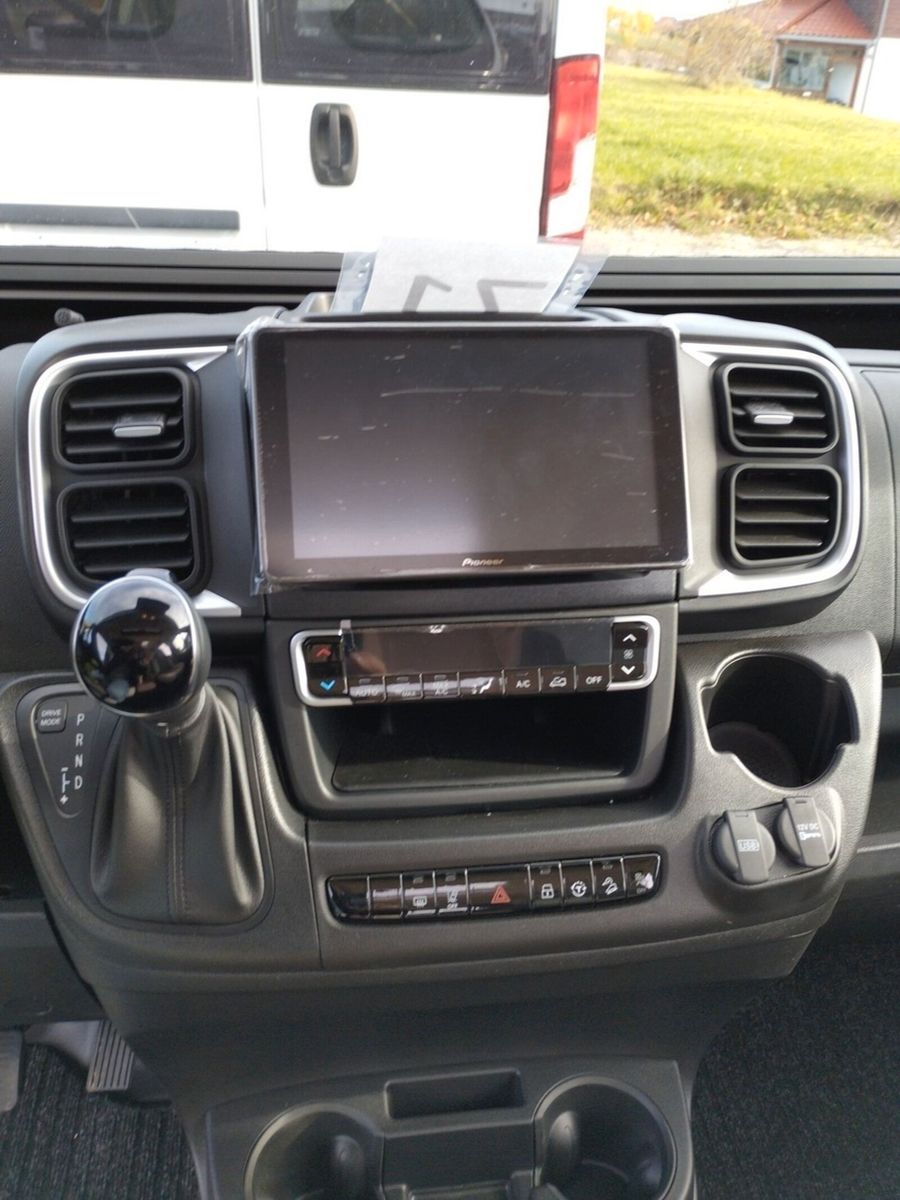 Fahrzeugabbildung Eura Mobil Van V 635 EB Automatik, 180 PS, Fahrassistenz