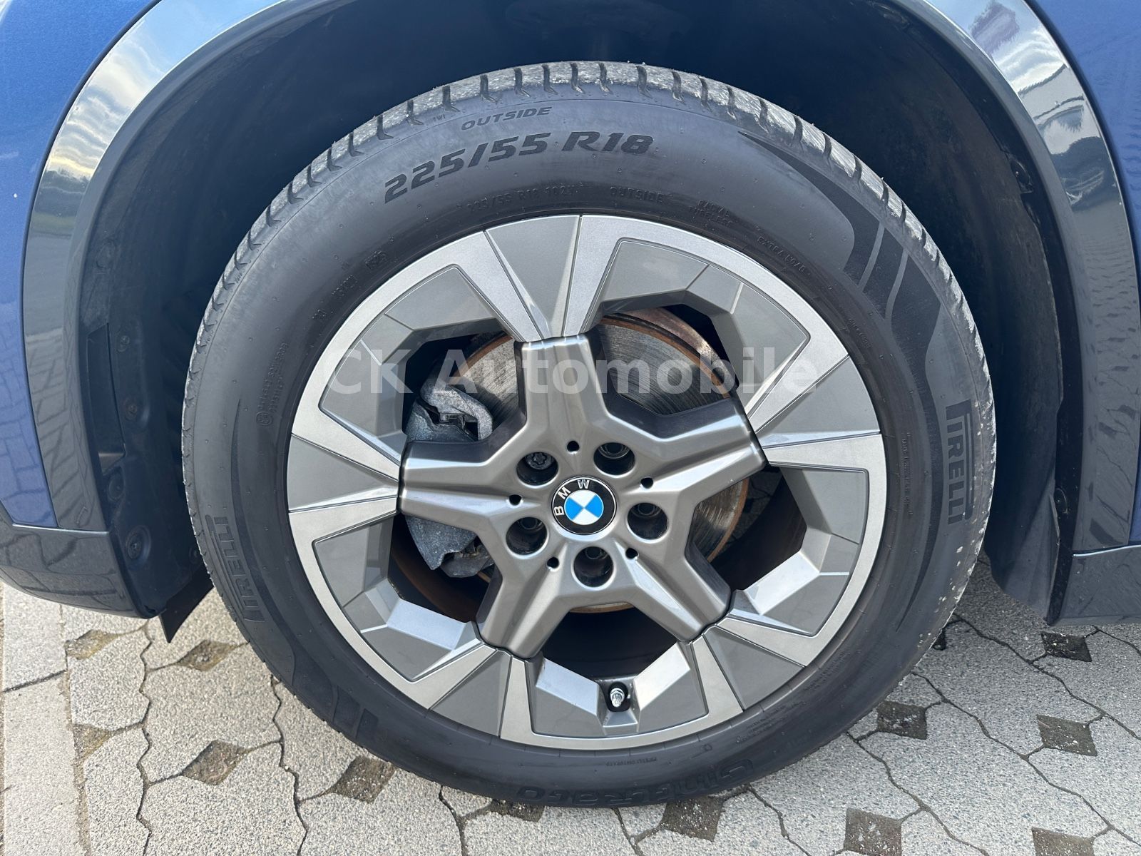 Fahrzeugabbildung BMW X1 20d xDrive xLine/Navi/Head-Up/Pano/LED/360°