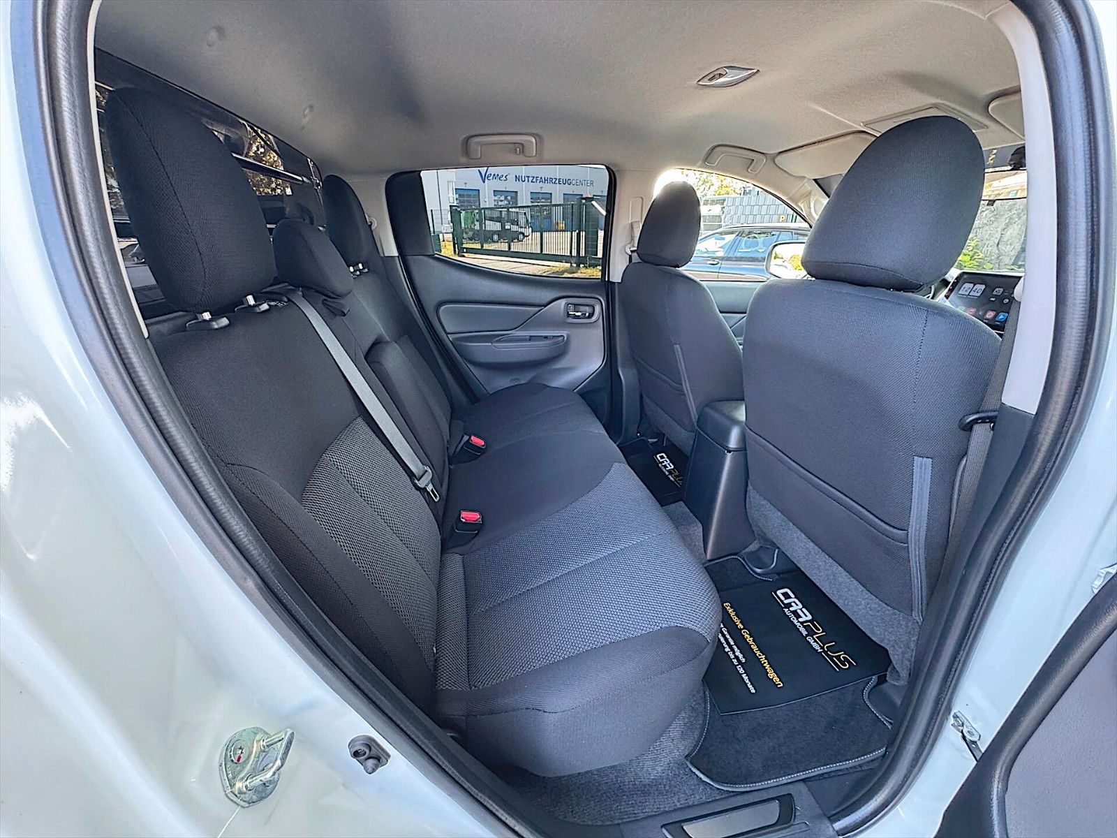 Fahrzeugabbildung Fiat Fullback 2.4 JTD Double Cab Offroad Cross DAB+