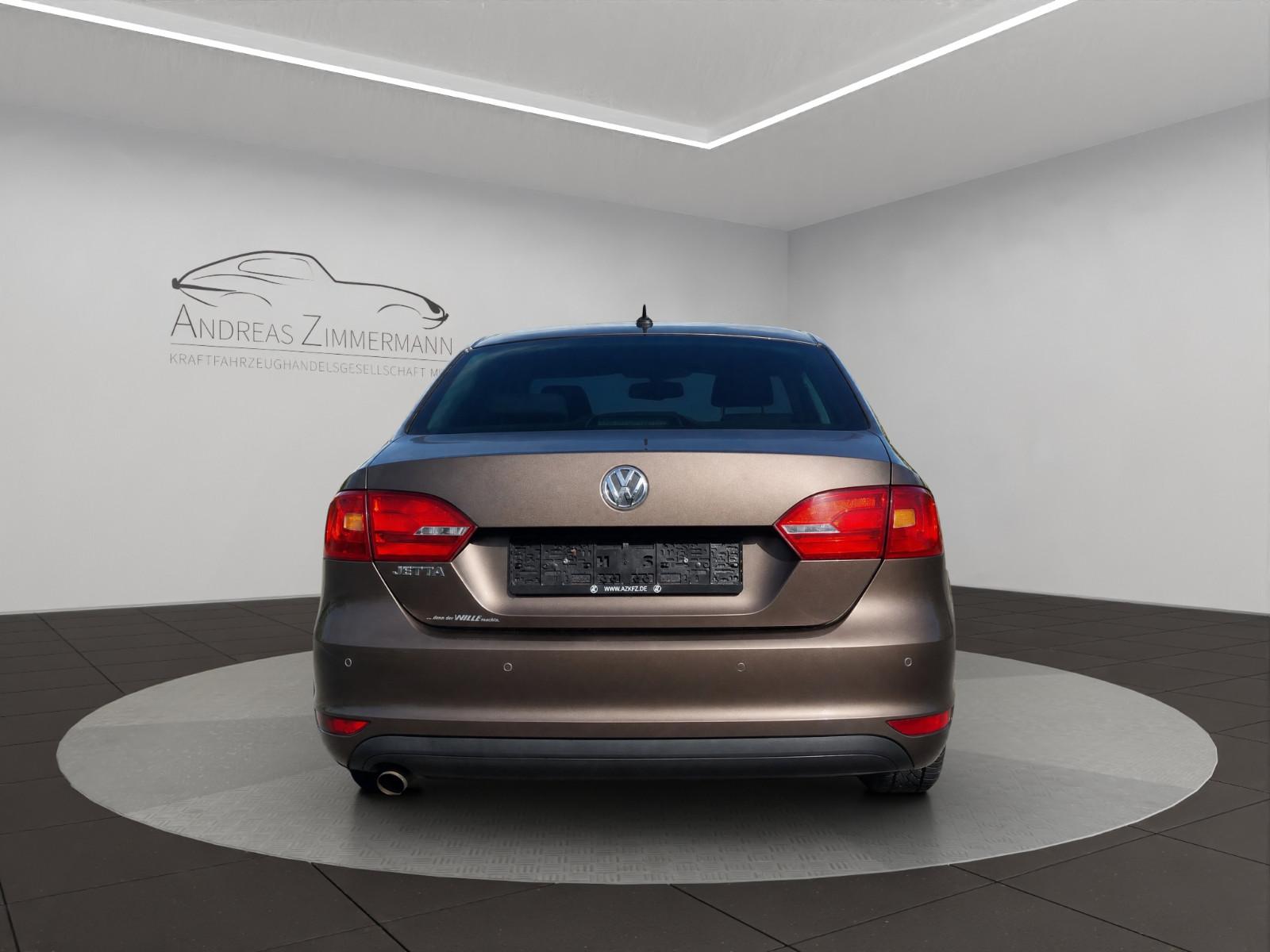 Volkswagen Jetta VI Comfortline 2.HAND WENIG KILOMETER