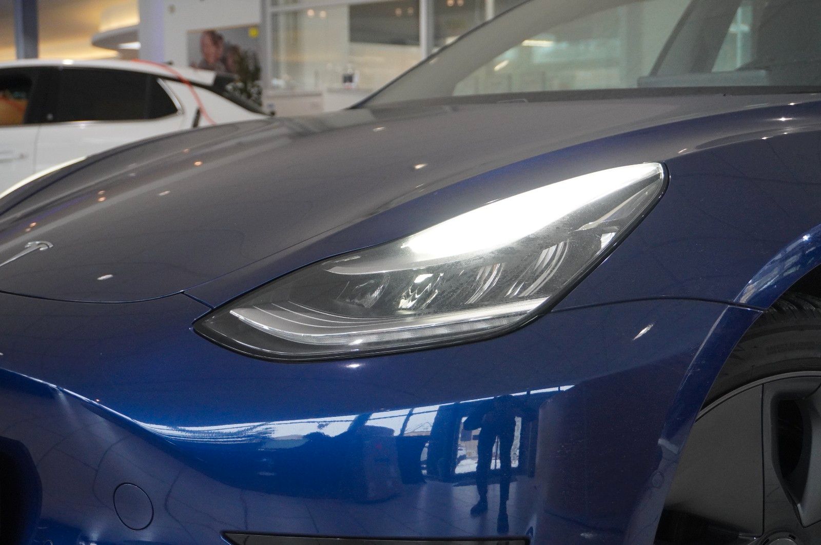 Fahrzeugabbildung Tesla Model 3 Standard Range Plus NAVI/KAMERA/SH/PANO