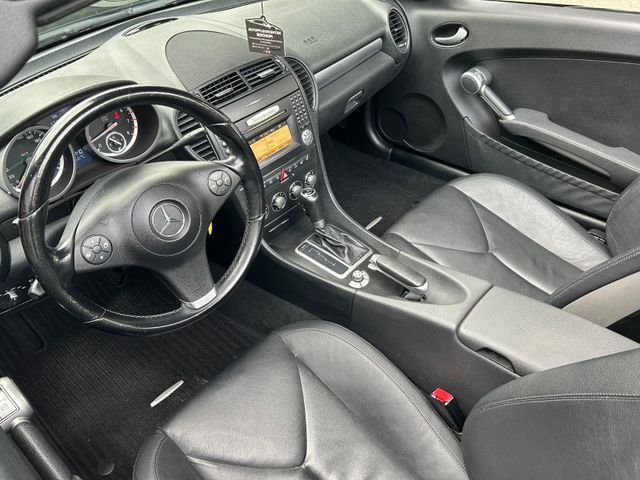 Fahrzeugabbildung Mercedes-Benz SLK 200 Kompressor Aut.+Leder+Navi+SHZ+PDC+BT+