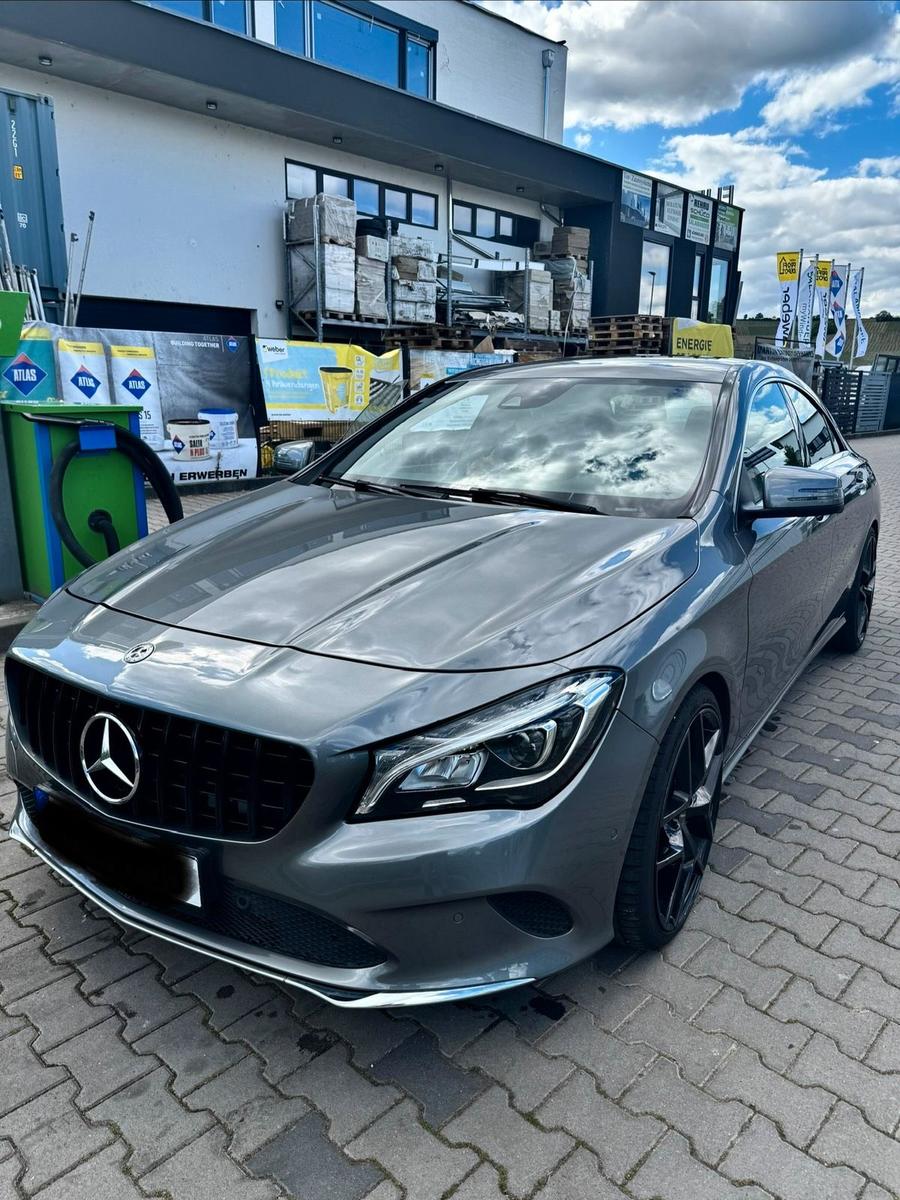 Mercedes-Benz CLA 200