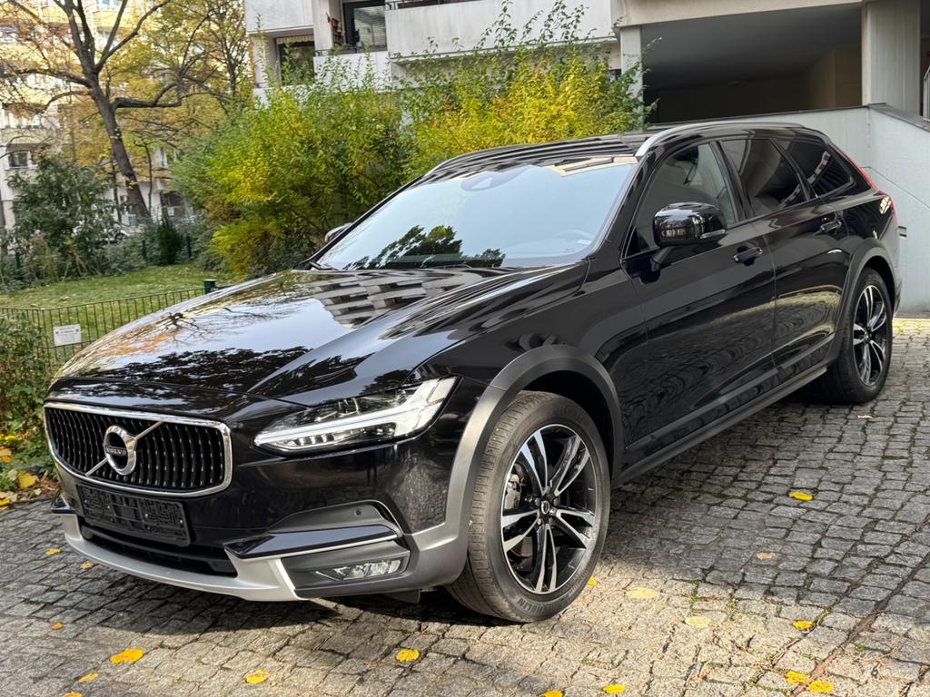 Volvo V90 Cross Country
