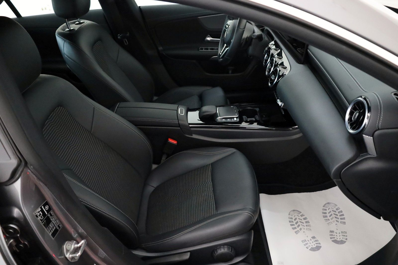 Fahrzeugabbildung Mercedes-Benz CLA 250e Coupé T.Leder,Navi,LED,SH,Park Paket