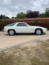 Porsche 928 - Porsche 928