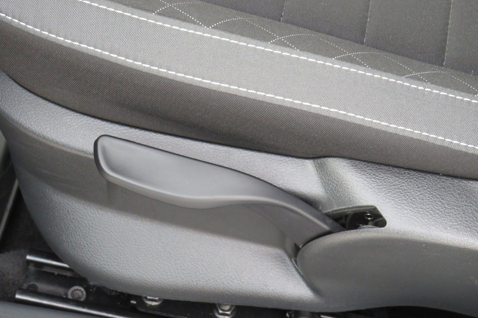 Fahrzeugabbildung SKODA Fabia Combi Ambition SITZH. KLIMA GRA GJ APP 1.H