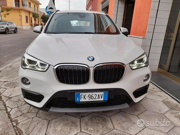 BMW X1 SDRIVE 18D NAVI/LED