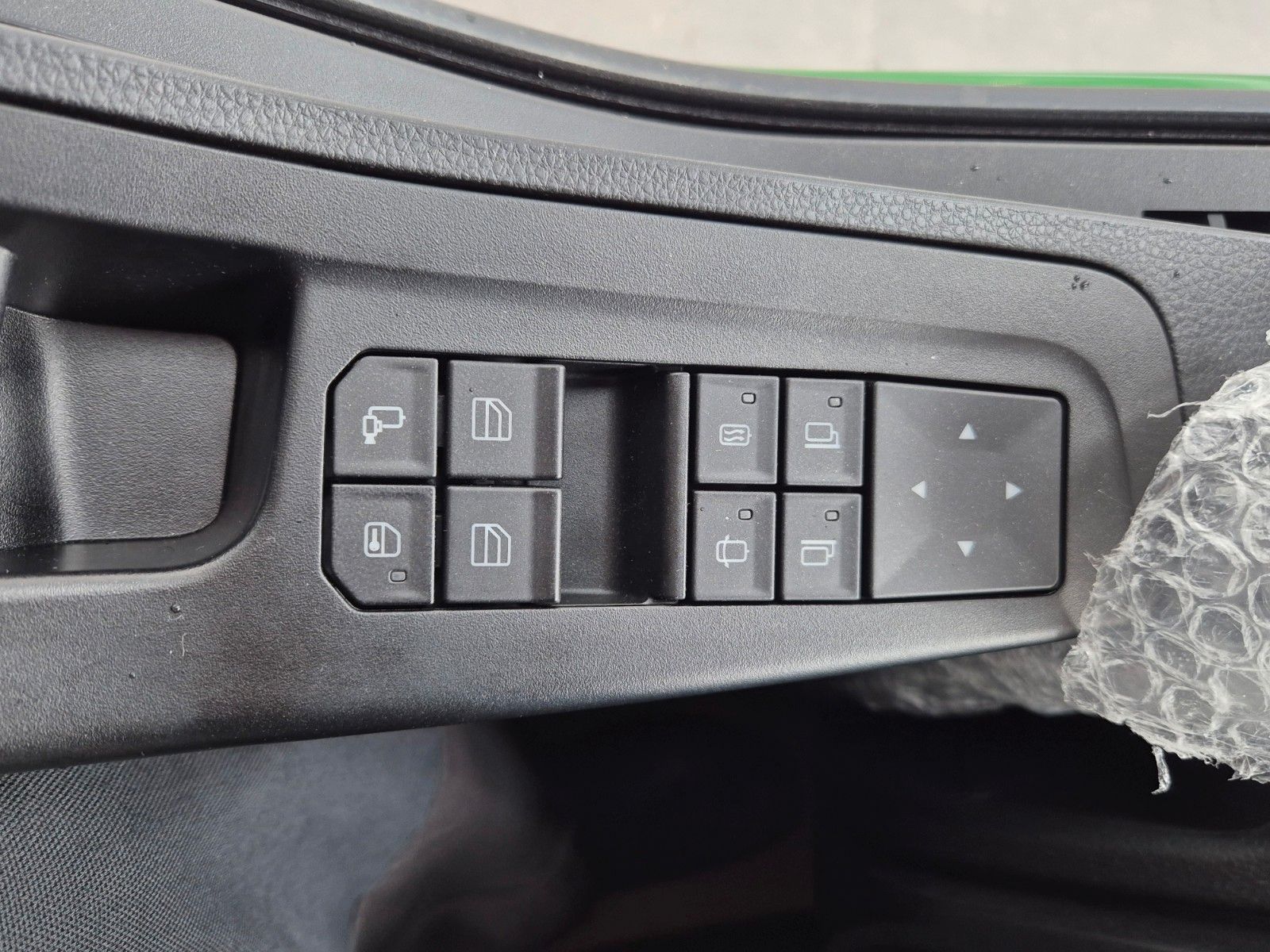 Fahrzeugabbildung Iveco AT300X54Z HR OFF Bordmatik AHK Intarder