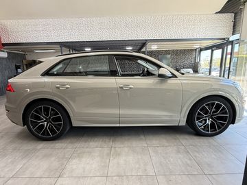 Audi Q8 - 5