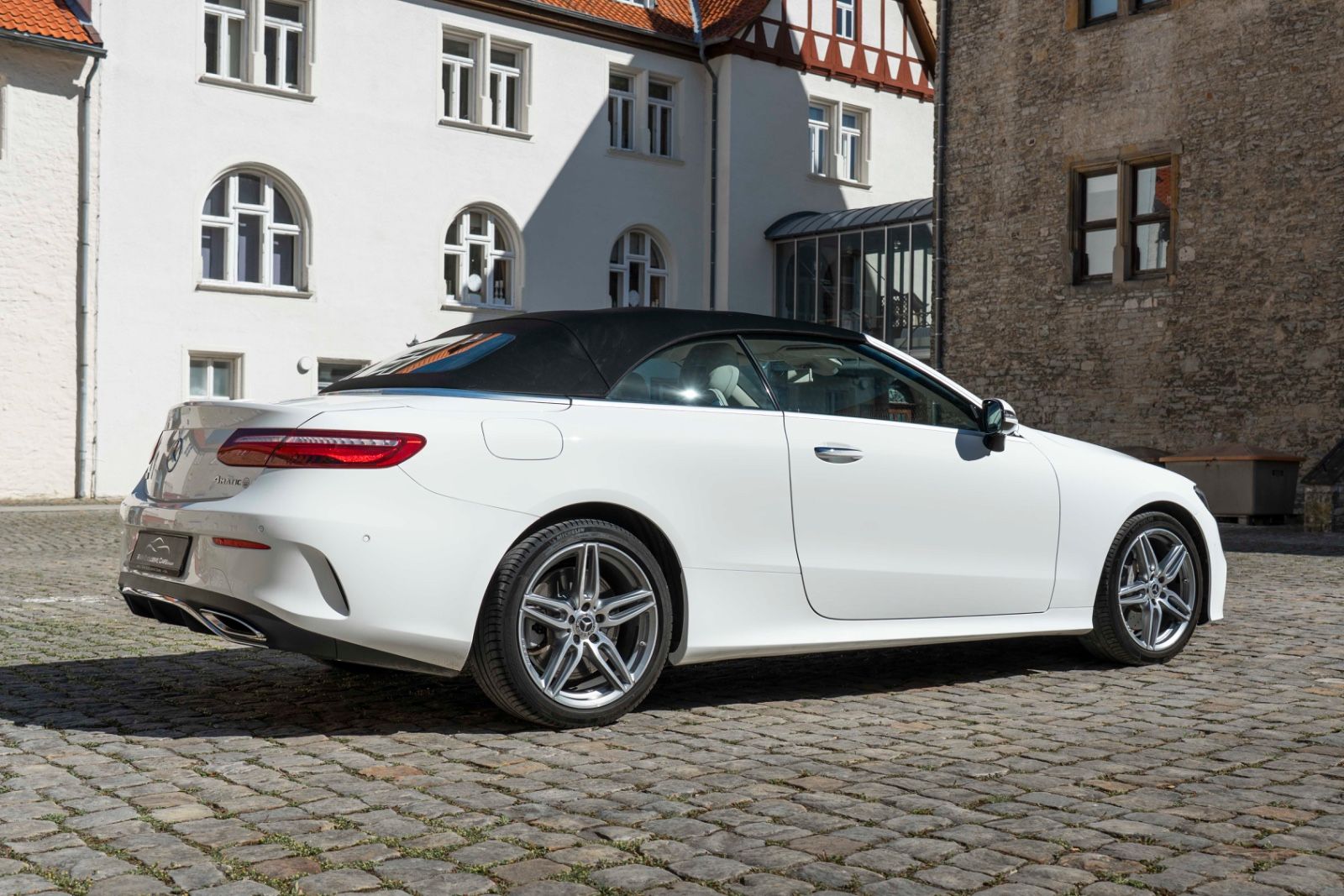 Fahrzeugabbildung Mercedes-Benz E 400 Cabrio 4Matic AMG HUD 360° BURMESTER ACC
