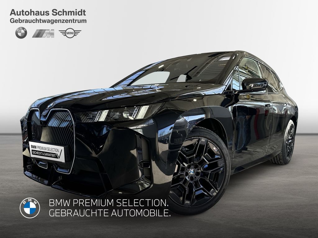 BMW iX