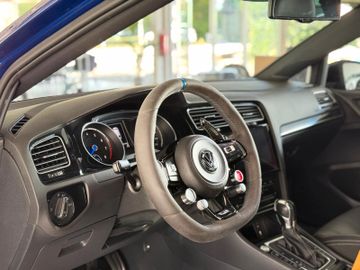 Volkswagen Golf - 12