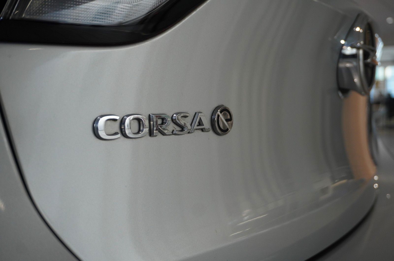 Fahrzeugabbildung Opel Corsa-e ELEGANCE 3-PHASIG NAVI/LED/KAMERA/SH/DAB