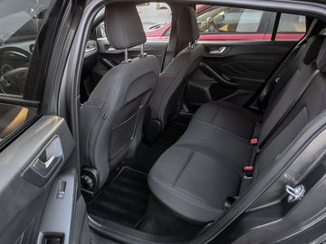 Ford Focus Turnier 1.0 ST-Line Stauassistent Kamera