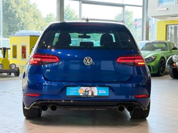Volkswagen Golf - 5