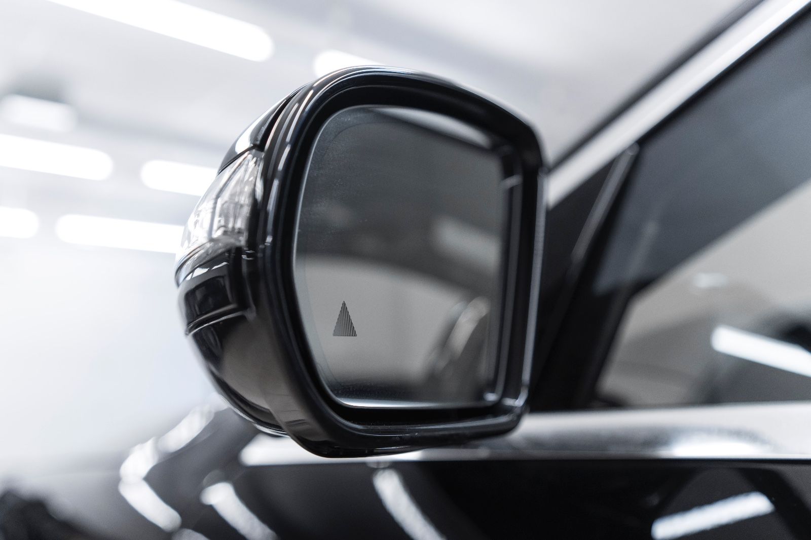 Fahrzeugabbildung Mercedes-Benz S 560 BURMESTER MASSAGE LED HUD 360° LUFT PANO