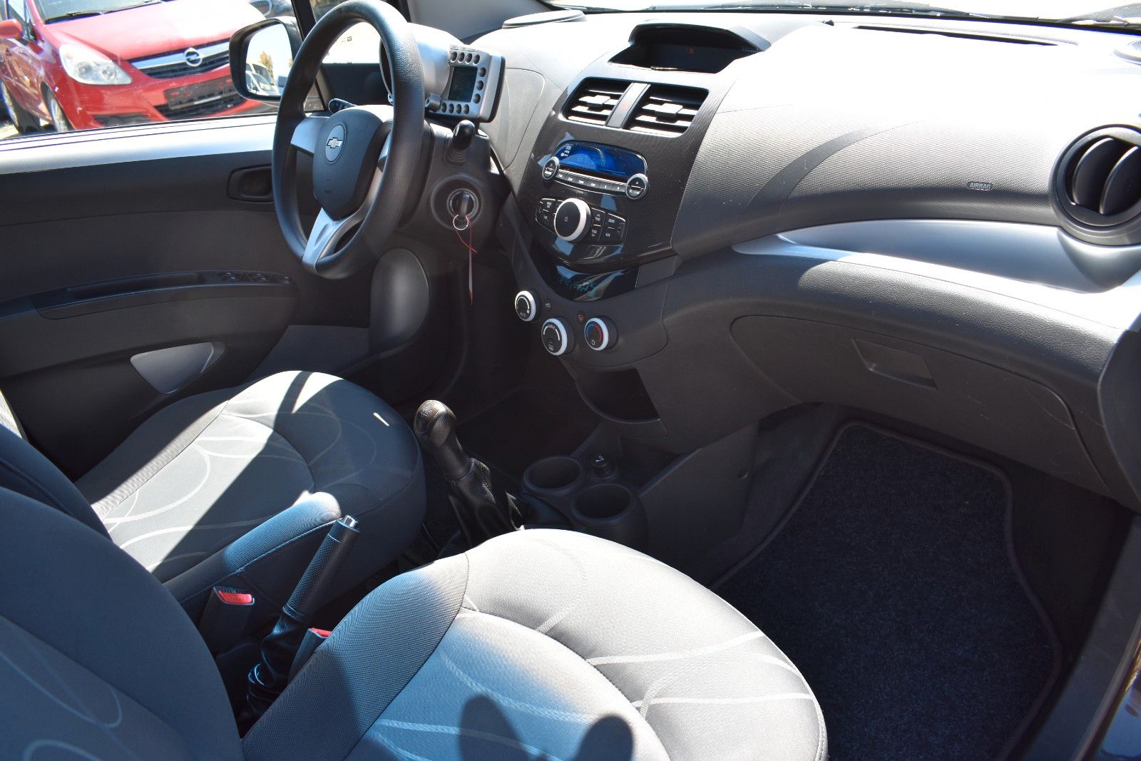 Fahrzeugabbildung Chevrolet Spark LT  PDC/KLIMA AUTO