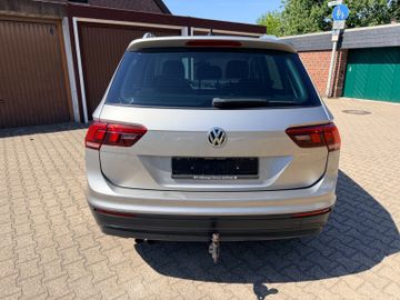 Volkswagen Tiguan - 5