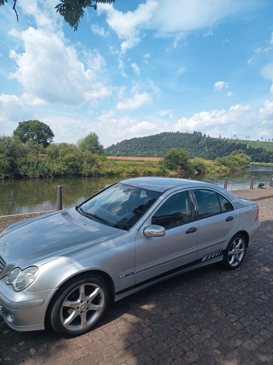 Mercedes-Benz C 180