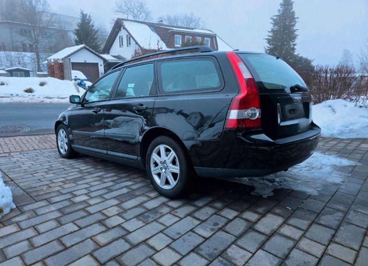 Volvo V50 2005 — rear view