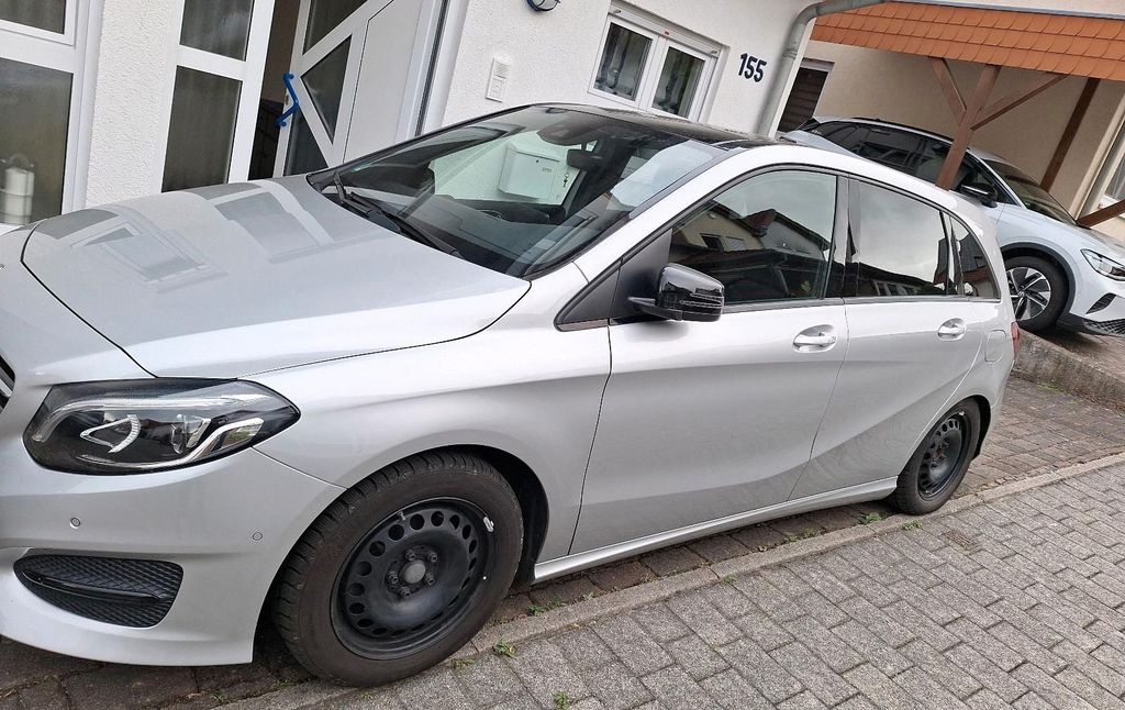 Image of Mercedes-Benz B 200