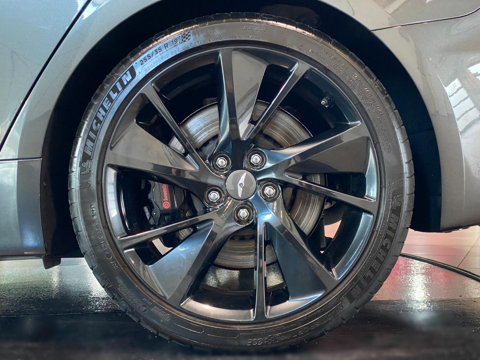 Genesis G70 Shooting Brake 2.0 T-GDI Sport 4WD Sbel HUD