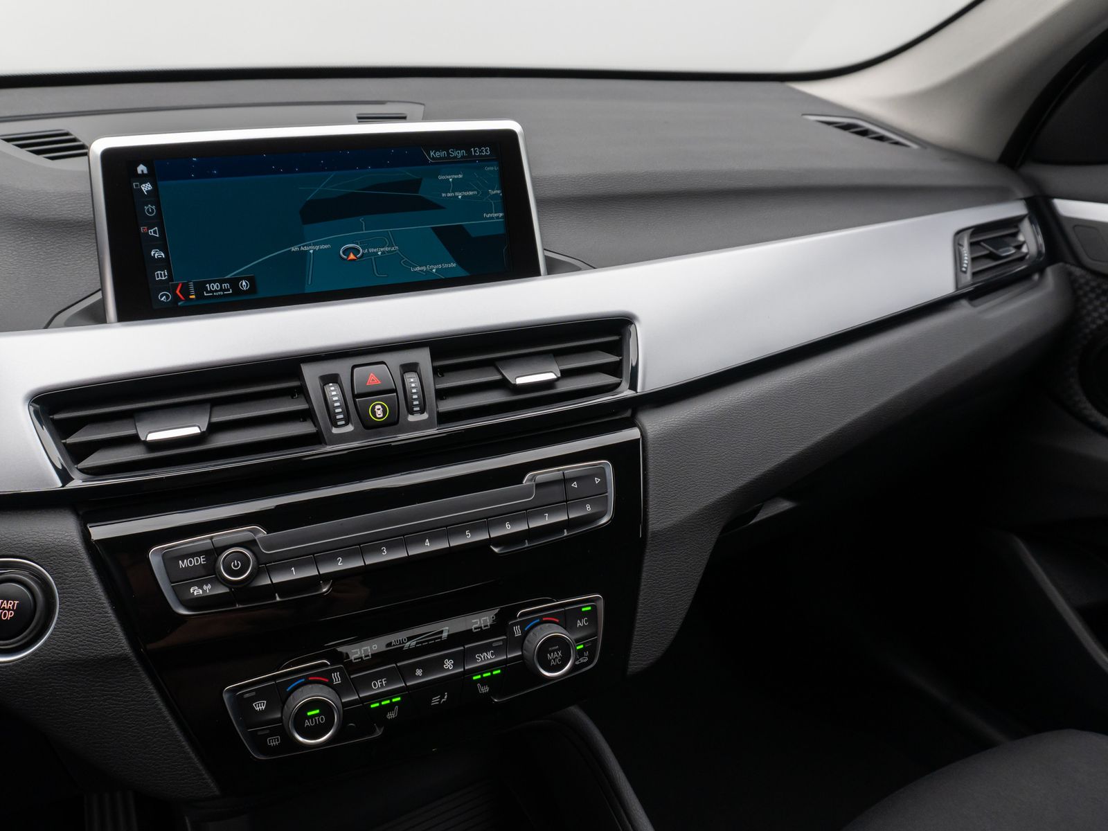 Fahrzeugabbildung BMW X1 xD25e Parkassist DAB AHK Geschwindigkeitsreg