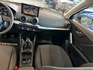 Audi Q2 30 TFSI S line *1. Hand*Klima*SHZ*Navi*BT*DAB
