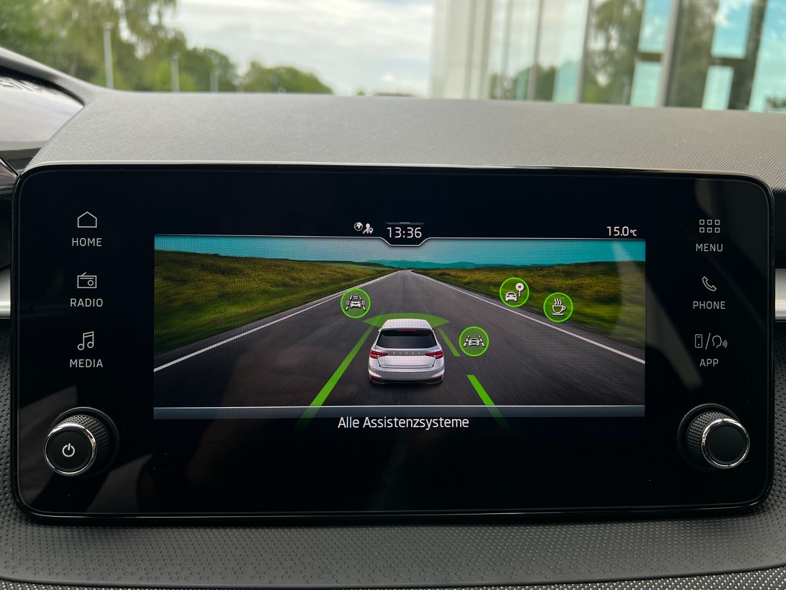 Fahrzeugabbildung SKODA Fabia  Selection 1.0 MPI *Climatronic, LED, Einp