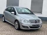 Mercedes-Benz B 200 Automatik *Sitzheizung/Navi/Bluetooth - gebrauchte Mercedes-Benz B 200 aus dem Jahr 2011