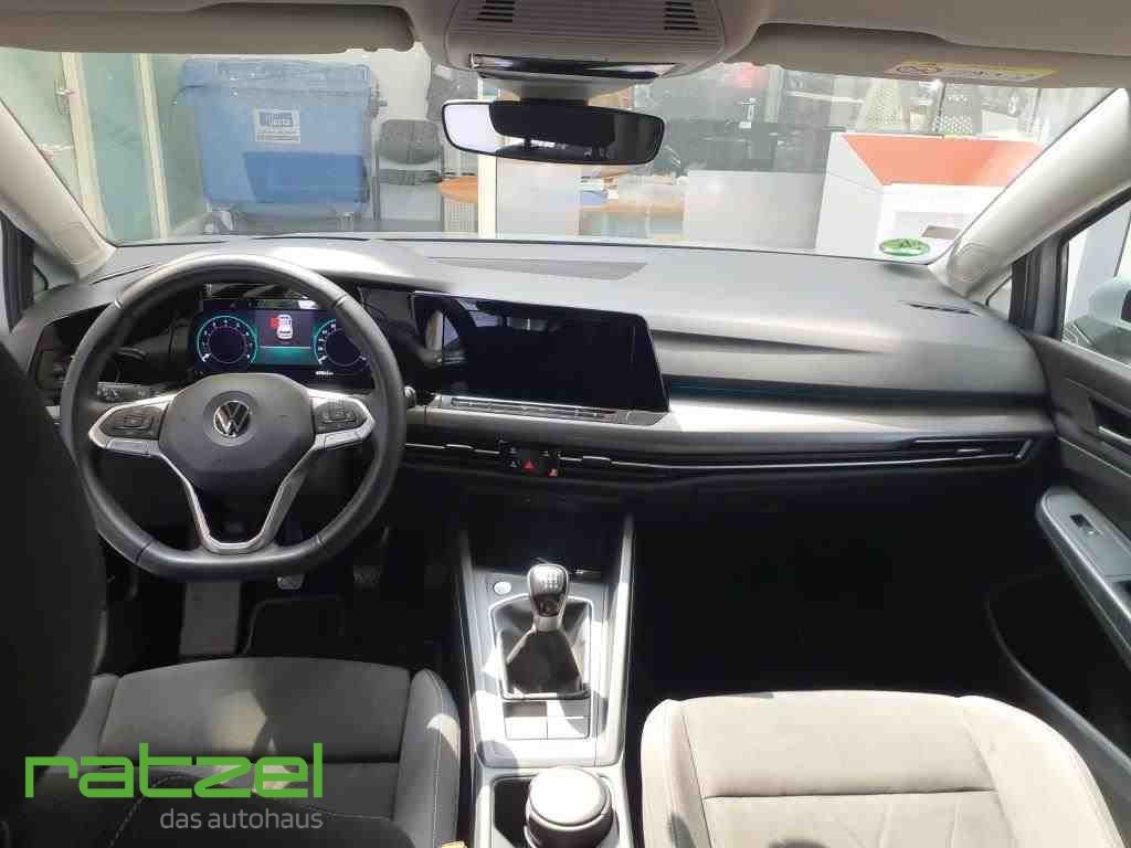Fahrzeugabbildung Volkswagen Golf VIII Style 1.5 TSI Navi+ Digitales Cockpit