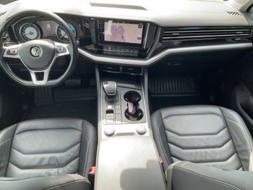 Volkswagen Touareg - 9