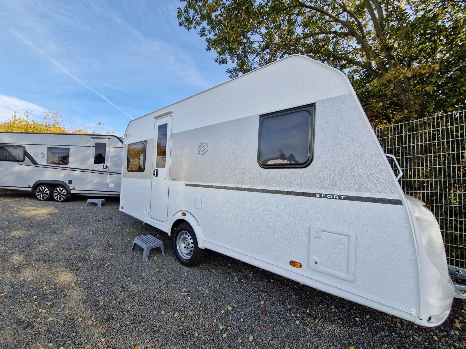 Fahrzeugabbildung Knaus Sport 450 FU