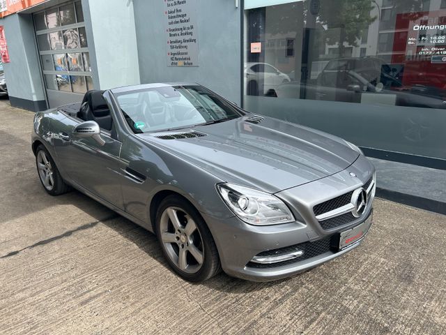 Fahrzeugabbildung Mercedes-Benz SLK 200 Roadster Autom.+Navi+Leder+Panorama+BT+