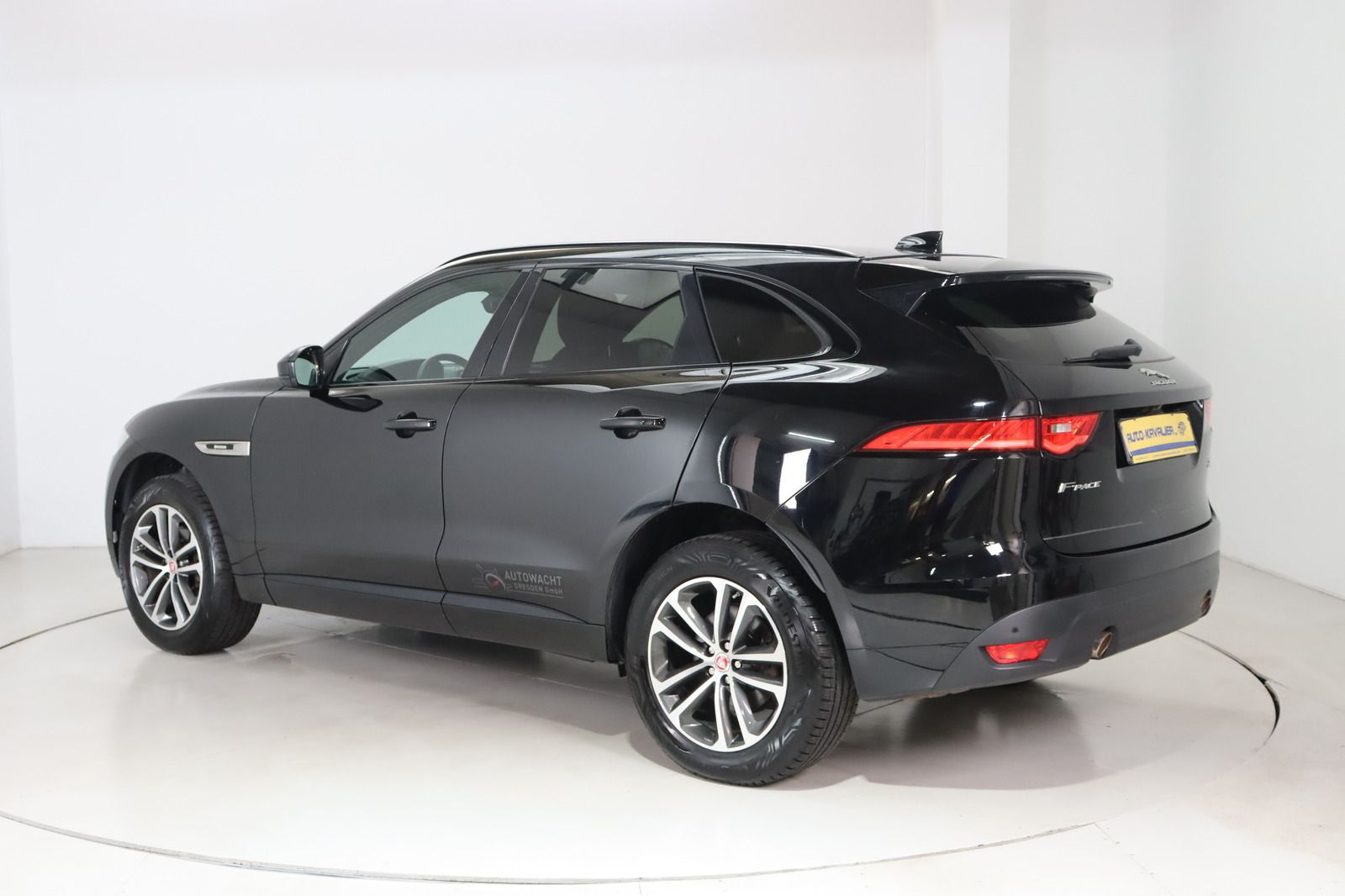 Fahrzeugabbildung Jaguar F-Pace 25t AWD * Navi * Anhängerk * LED