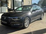Volkswagen Passat Lim. Comfortline BMT/Start-Stopp - Volkswagen Passat: Unfallwagen