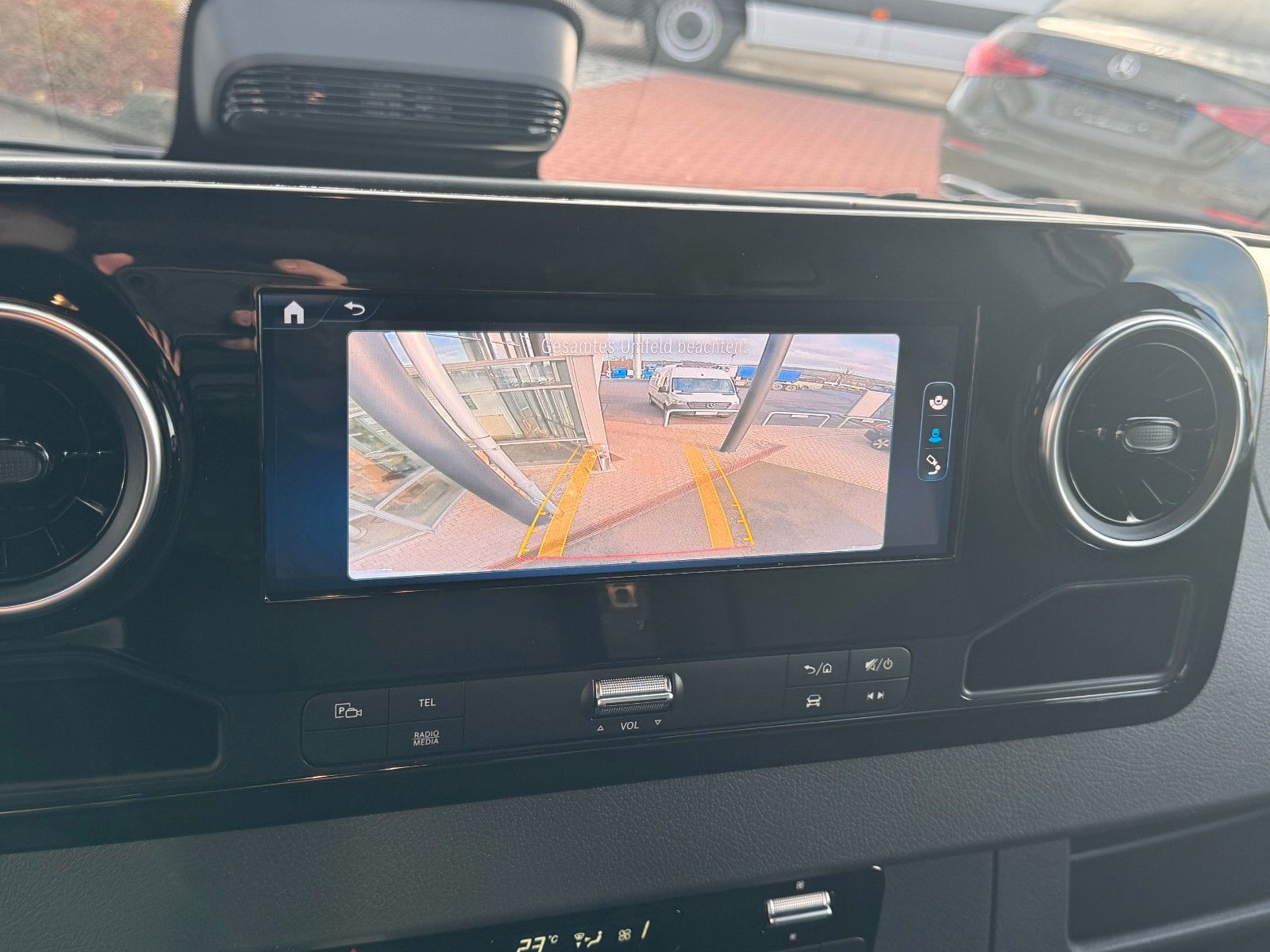 Fahrzeugabbildung Mercedes-Benz Sprinter 317 CDI 3665 Klima AHK Kamera Fenster